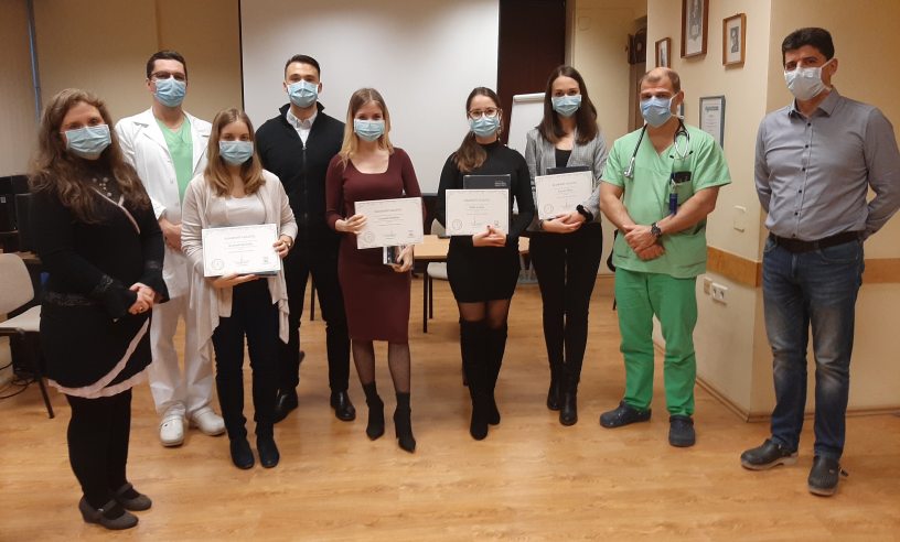 TDK halagtói csoportkép oklevéllel