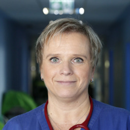 dr. Wéber Dóra portré