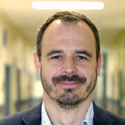dr. Vajer Péter portré