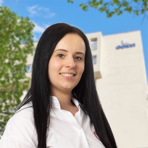 Dr_Mladoniczky_Sara.jpg