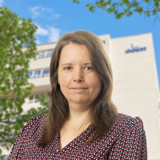 Lacsni_Deutsch_Katalin.jpg